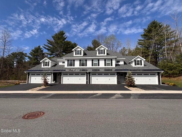 7 Prescott Drive #B, Glenville, NY