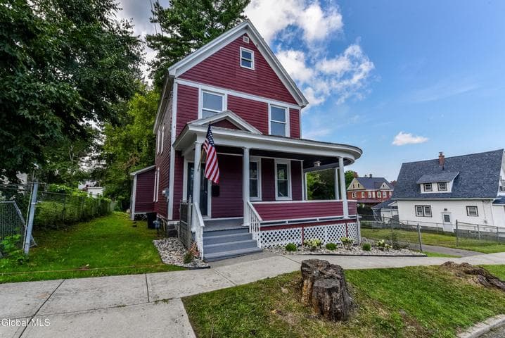 19 Whitmore Avenue, Johnstown, NY, photo 2