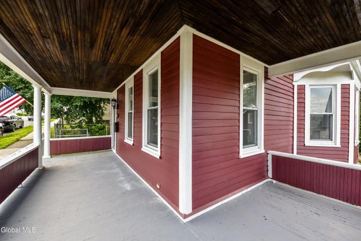19 Whitmore Avenue, Johnstown, NY, photo 5