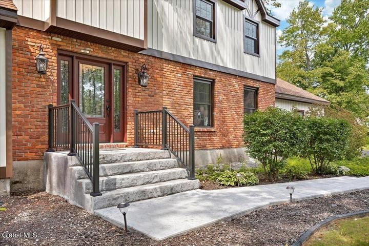 17 Bittersweet Lane, Clifton Park, NY, photo 5