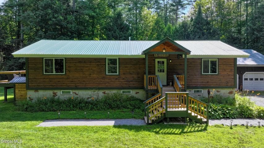 7 French Road, Schroon Lake, NY