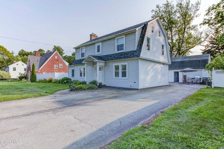 1715 Amsterdam Road, Glenville, NY, photo 2