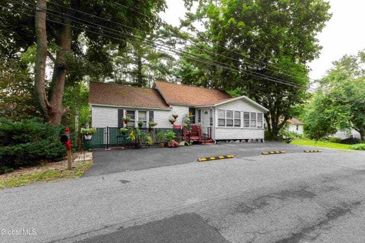 31 North Road, New Scotland, NY, photo 3