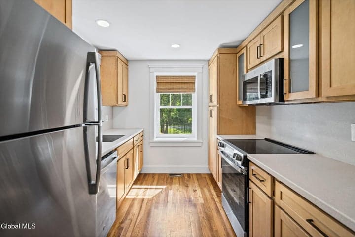 24 Kaydeross Avenue W, Saratoga Springs, NY, photo 3