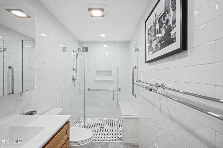 24 Kaydeross Avenue W, Saratoga Springs, NY, photo 4
