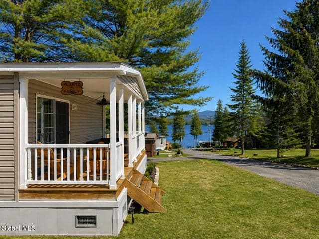 17 Easy Street, Schroon Lake, NY, photo 4