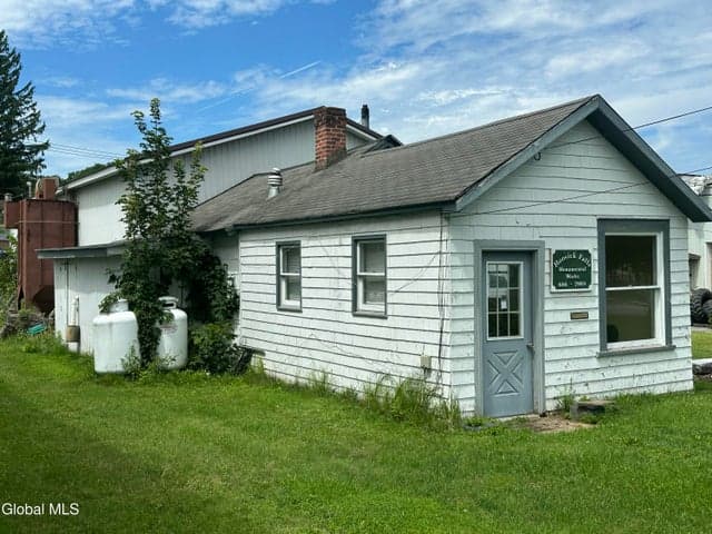 193 Main Street, Hoosick Falls, NY, photo 2