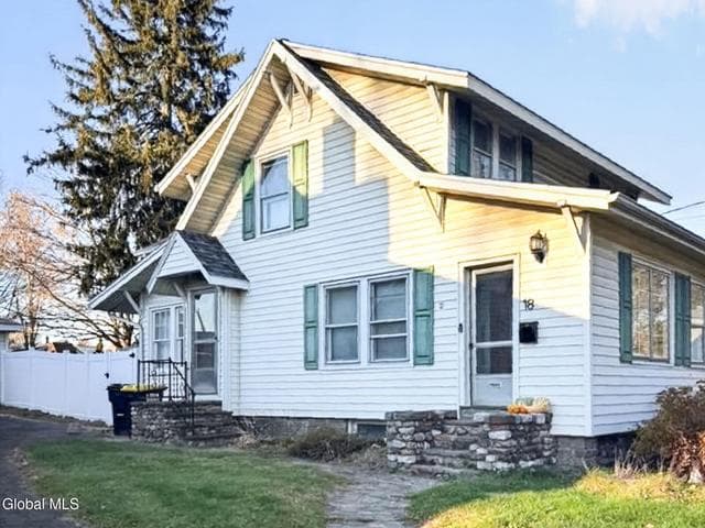 18 Fairfield Avenue, Colonie, NY