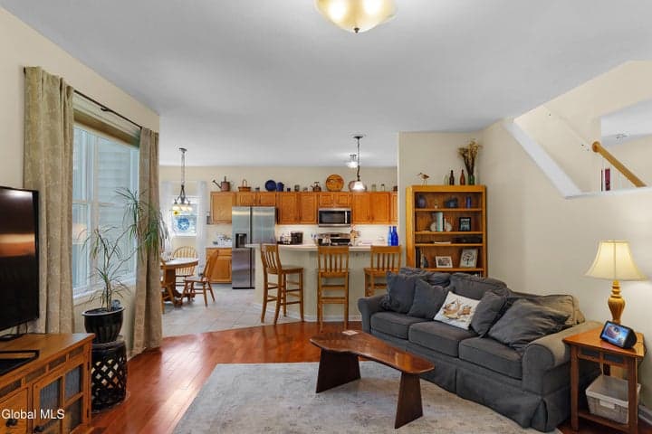 7 Castle Pines, Clifton Park, NY, photo 3