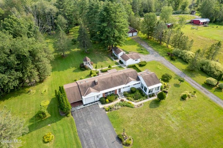296 Voorhees Road, Perth, NY, photo 2