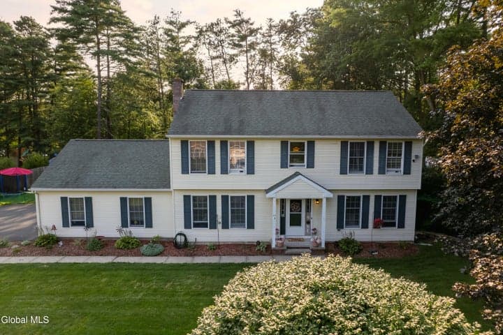 10 Willow Road, Queensbury, NY, photo 3