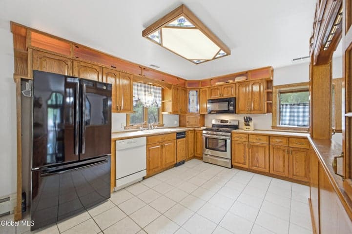 15 Sanzo Drive, Lake Luzerne, NY, photo 5