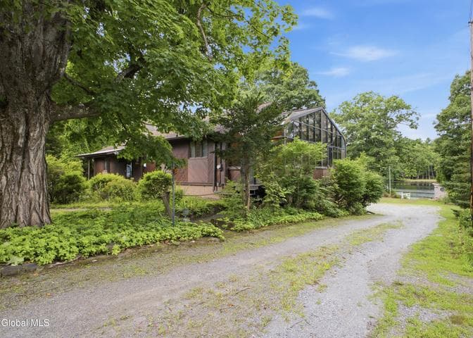 15 Sanzo Drive, Lake Luzerne, NY, photo 4