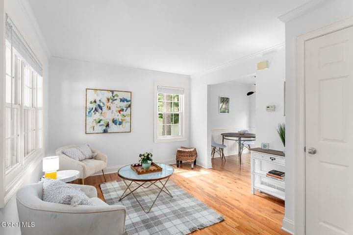 11 Cottage Street #APT 6, Saratoga Springs, NY, photo 2