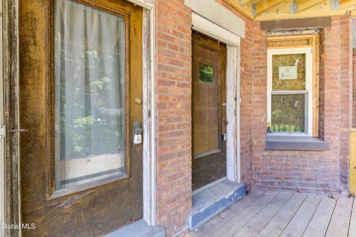 223-225 Vrooman Avenue, Amsterdam, NY, photo 5