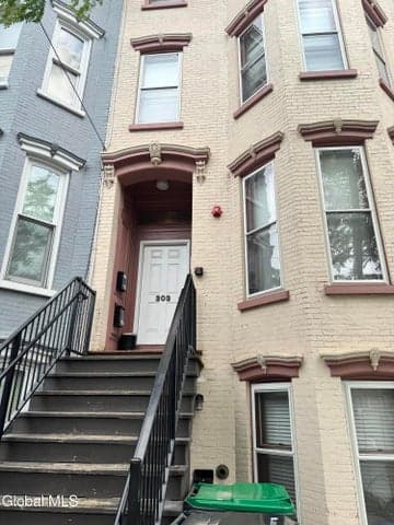 301 Clinton Avenue, Albany, NY, photo 5