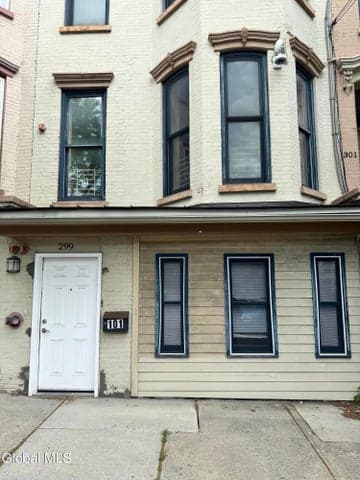 301 Clinton Avenue, Albany, NY, photo 3