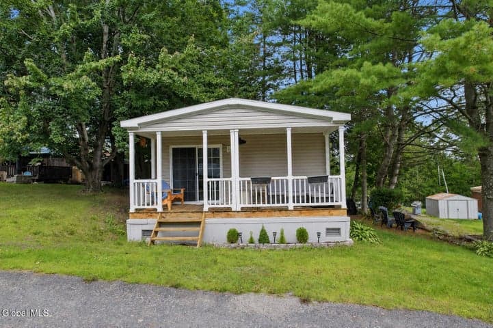 17 Easy Street, Schroon Lake, NY, photo 5