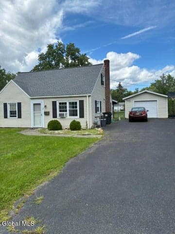 3 Charles Road, Latham, NY, photo 2