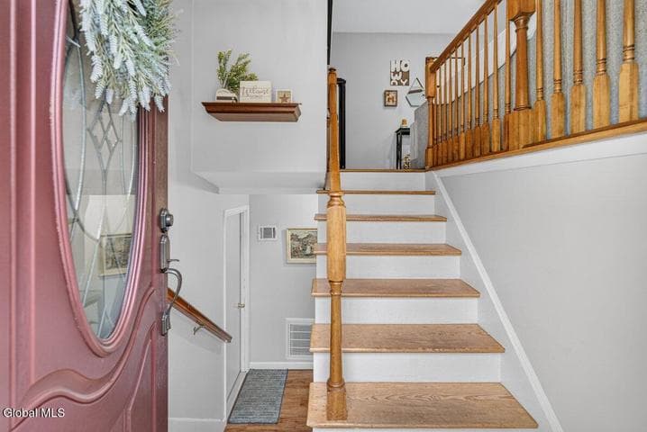 124 Hathorn Boulevard, Saratoga Springs, NY, photo 3