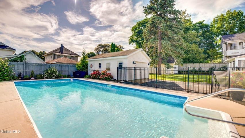 29 Almond Street, Gloversville, NY, photo 4