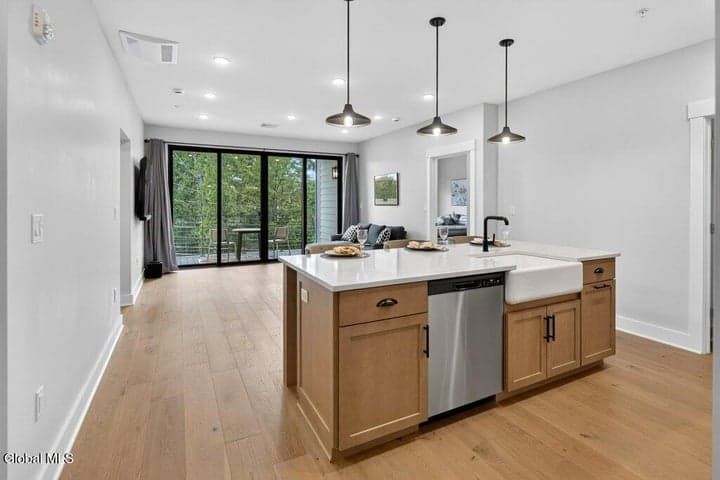 116 West #UNIT 309, Saratoga Springs, NY, photo 2