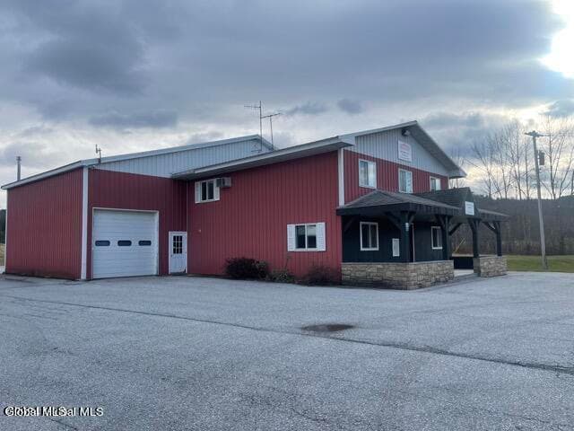 628 South Street, Hoosick Falls, NY, photo 3
