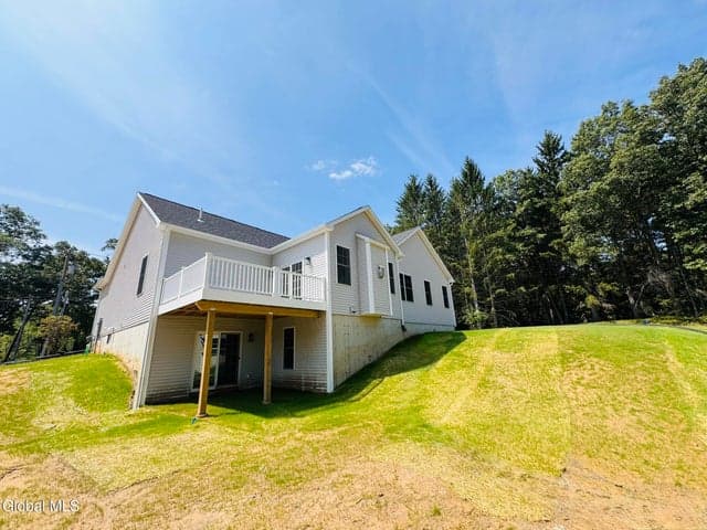105 Maxwell Road, Latham, NY, photo 4