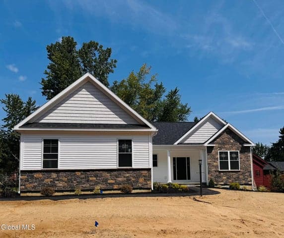 103 Maxwell Road, Latham, NY, photo 1