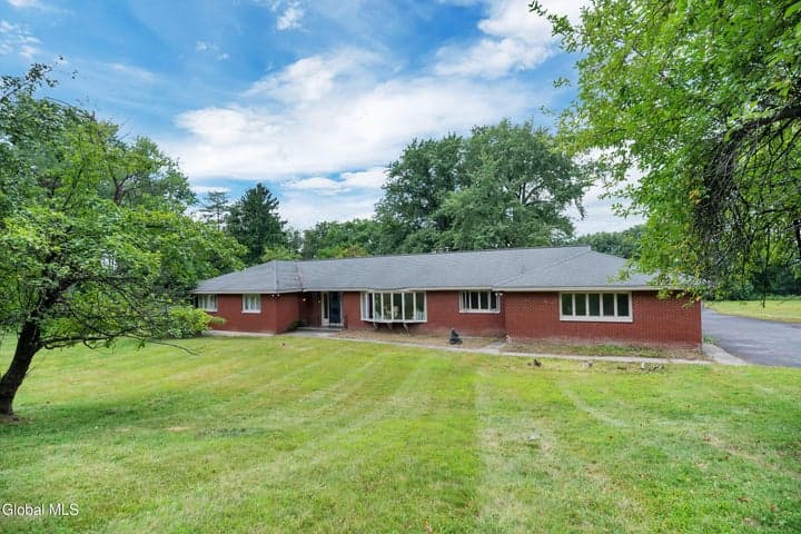 10 Gurley Avenue, Troy, NY, photo 1