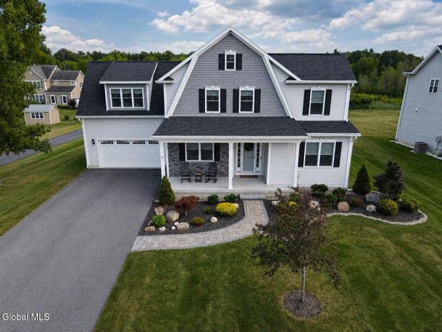 21 Tisdale Lane, Clifton Park, NY, photo 2