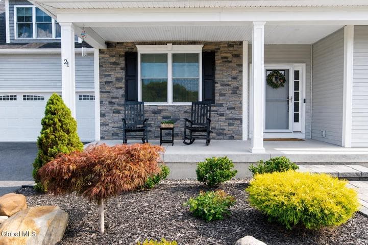 21 Tisdale Lane, Clifton Park, NY, photo 4