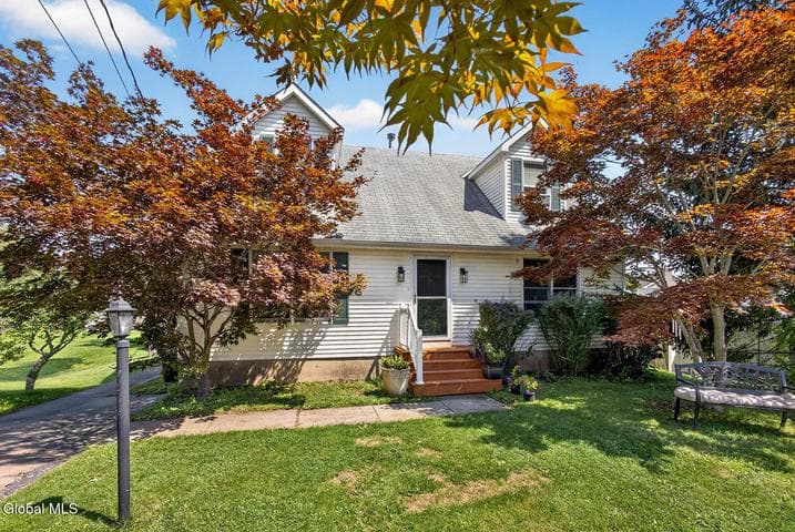 37 Inman Avenue, Guilderland, NY, photo 1