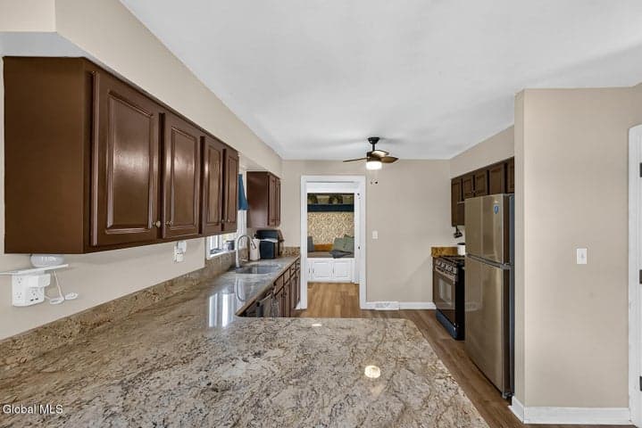 37 Inman Avenue, Guilderland, NY, photo 3