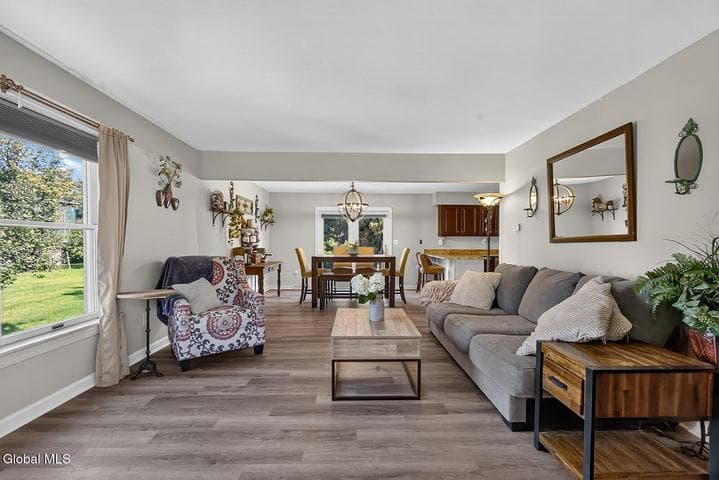 37 Inman Avenue, Guilderland, NY, photo 2