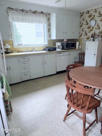 184 S Kingsboro Avenue, Gloversville, NY, photo 3