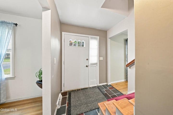 5 Mohican Place, Albany, NY, photo 3