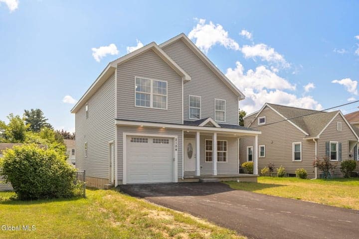 2104 Pinelawn Avenue, Rotterdam, NY, photo 2
