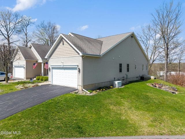 534 Northend Drive, Schenectady, NY, photo 3