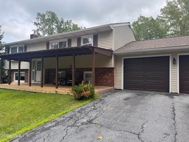 107 Gregory Lane, Fort Edward, NY, photo 1