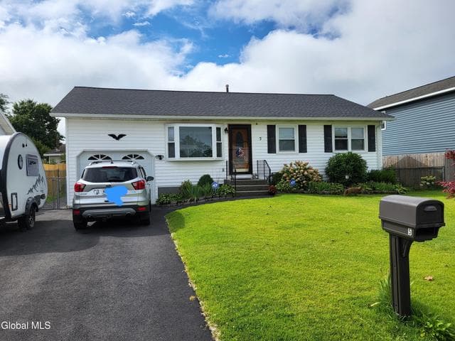5 Ballina Street, Troy, NY, photo 1