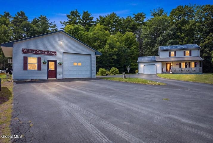 31 Oak Street, Lake George, NY, photo 5