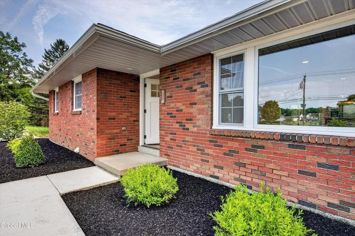 226 Snyders Lake Road, North Greenbush, NY, photo 3