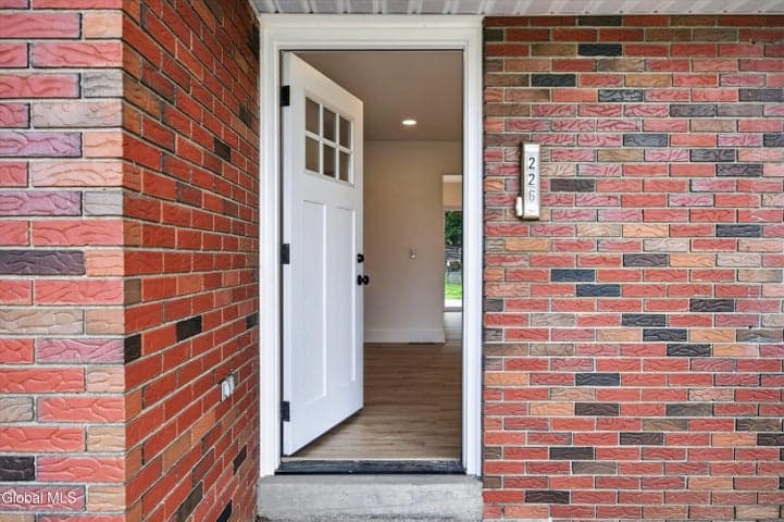 226 Snyders Lake Road, North Greenbush, NY, photo 4