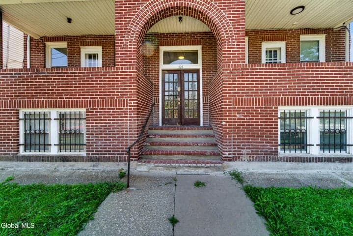 328 Western Avenue, Albany, NY, photo 3