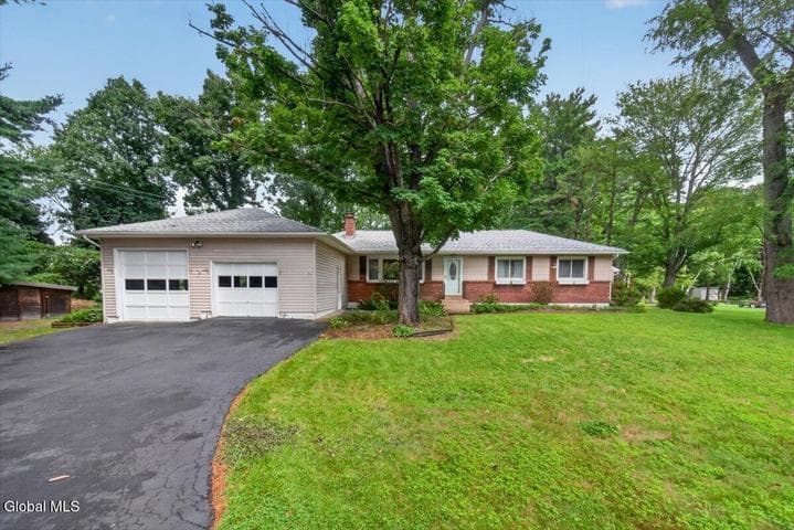 52 Woodwind Drive, Voorheesville, NY, photo 1