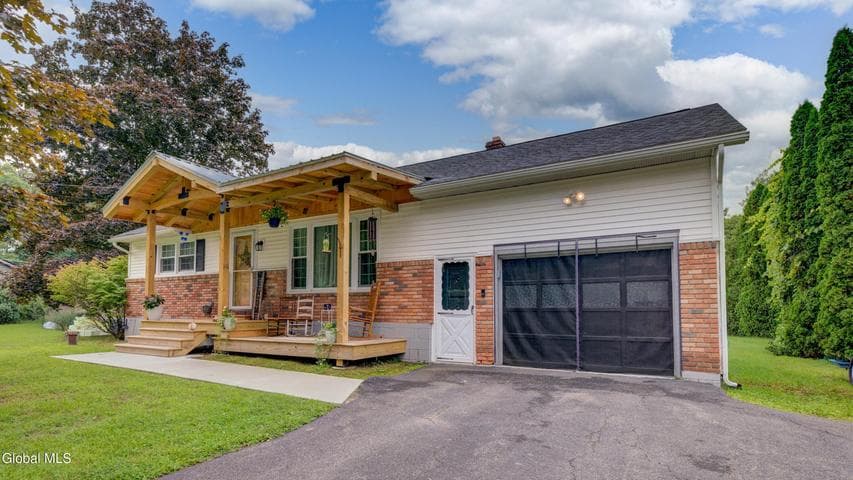402 County Route 75, Mechanicville, NY, photo 3