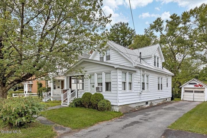 889 Oregon Avenue, Niskayuna, NY, photo 1
