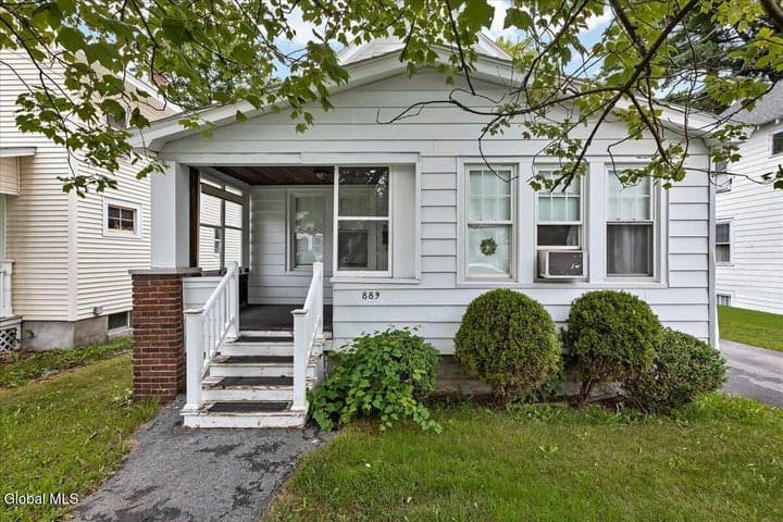 889 Oregon Avenue, Niskayuna, NY, photo 2
