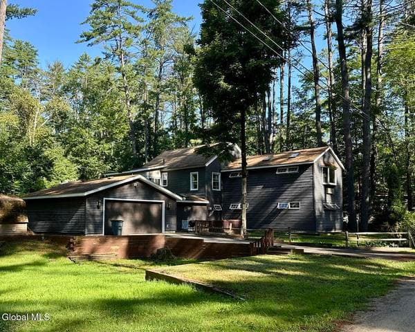41 Dubois Lane, Lake Luzerne, NY